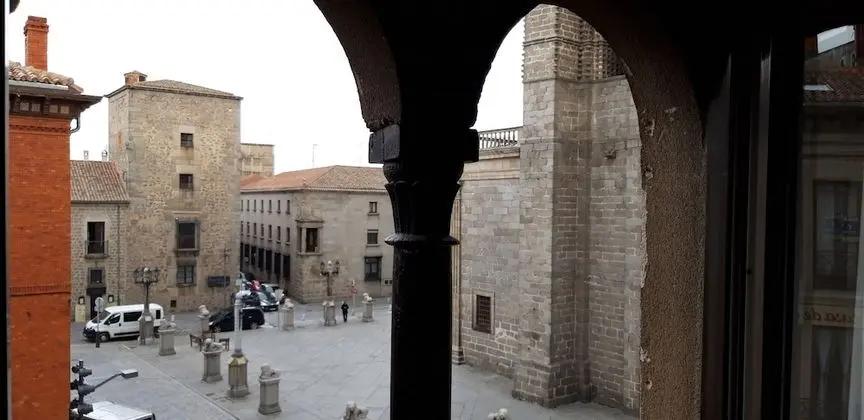 Tek Büyük Yataklı Oda (Cathedral View)