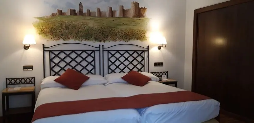 Tek Büyük Yataklı Oda (Interior)