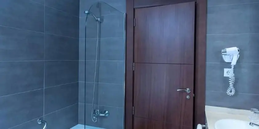 Tek Büyük Yataklı Oda (Interior)