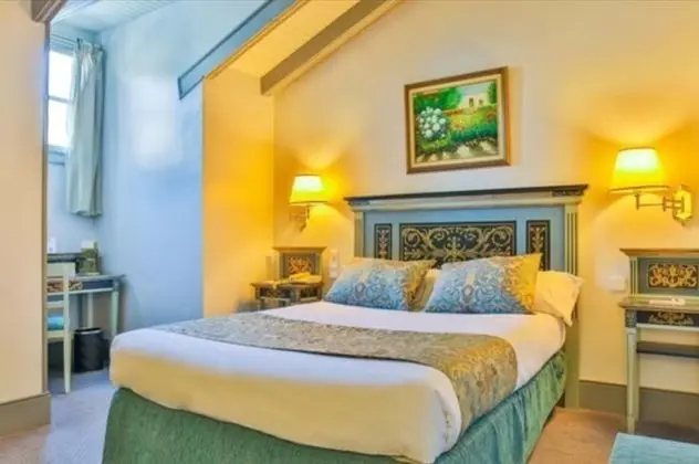 Superior Büyük Yataklı Tek Kişilik Oda