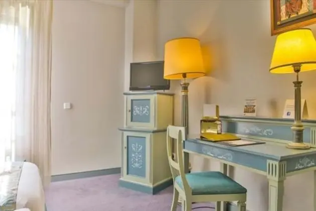 Superior Büyük Yataklı Tek Kişilik Oda