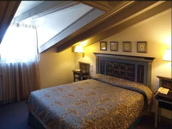 Tek Büyük Yataklı Oda