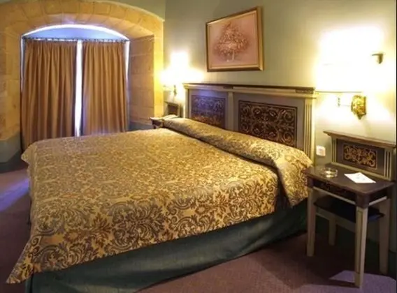 Tek Büyük Yataklı Oda