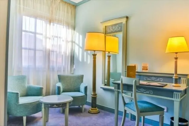 Tek Büyük Yataklı Oda