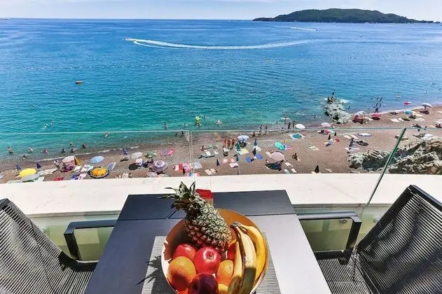 King Suite with Sea View