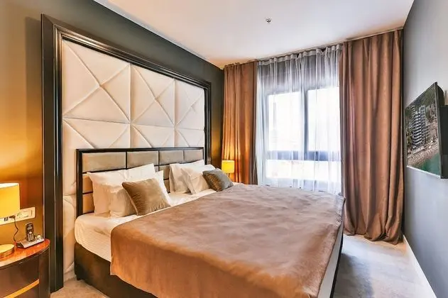 Queen Suite with Sea View