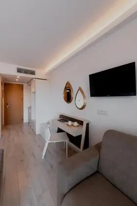 Deluxe Studio with Castle View
