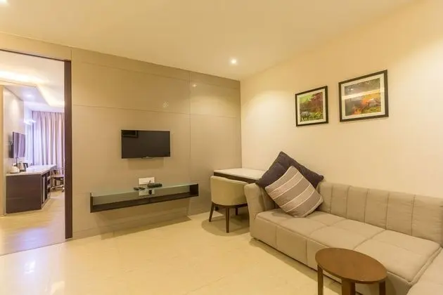Grand Süit, Küvet, Şehir Manzaralı