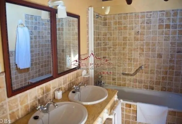 Standard Tek Büyük Yataklı Oda (3 People)