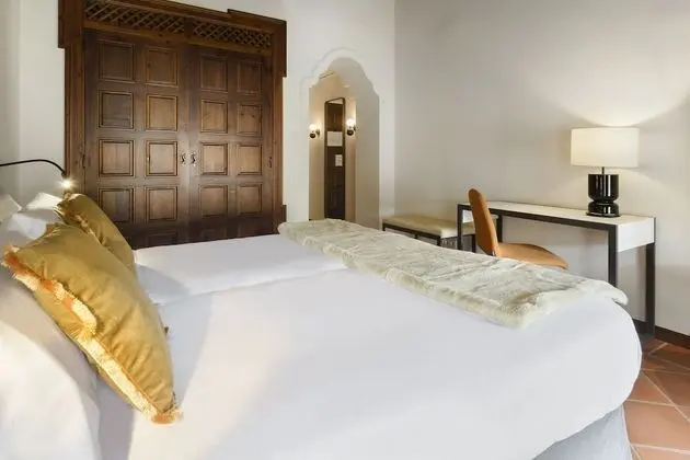 Superior Tek Büyük veya İki Ayrı Yataklı Oda