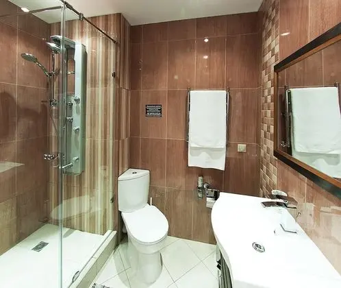 Standard Tek Büyük Yataklı Oda