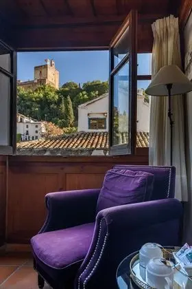 Superior Tek Büyük Yataklı Oda, Şehir Manzaralı (Alhambra)