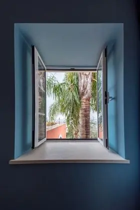 Deluxe Tek Büyük Yataklı Oda, Balkon, Havuz Manzaralı