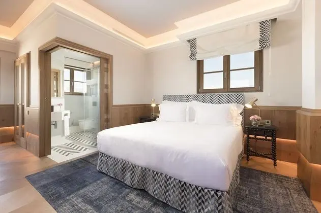 Deluxe Tek Büyük Yataklı Oda, 1 En Büyük (King) Boy Yatak, Şehir Manzaralı, Kule
