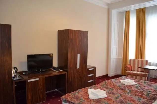 Tek Büyük veya İki Ayrı Yataklı Oda