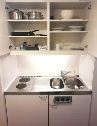 Superior Oda, Sıcak Su Küveti, Ek Bina