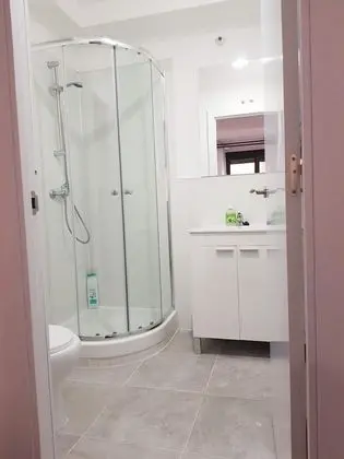 Basic Üç Kişilik Oda, Özel Banyo