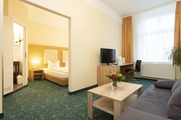 Comfort Tek Büyük Yataklı Oda