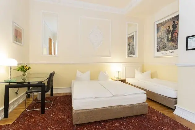 Superior Tek Büyük Yataklı Oda, Küvet, Avlu