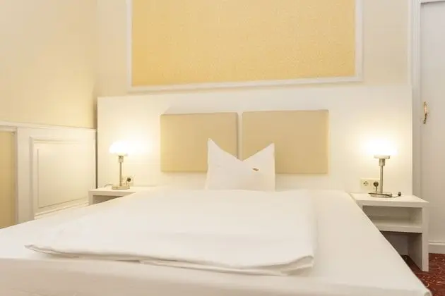 Superior Tek Büyük Yataklı Oda, Küvet, Avlu