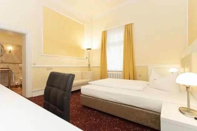 Superior Tek Büyük Yataklı Oda, Küvet, Avlu