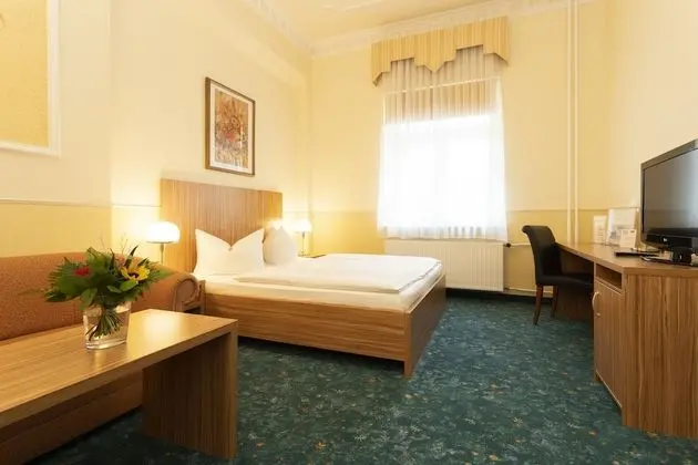 Superior Tek Kişilik Oda, Küvet, Avlu