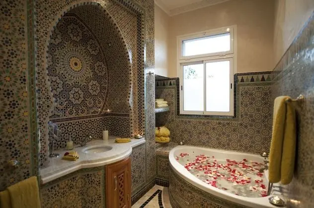 Royal Süit, Havuz Kenarı