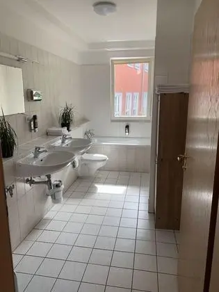 Standard Apart Daire, Banyolu/Duşlu, Avlu Manzaralı