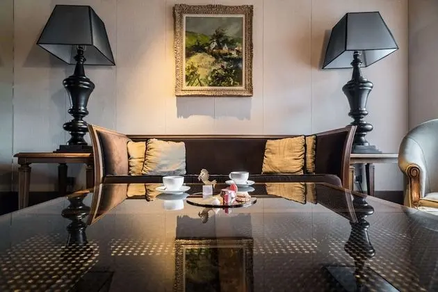 Deluxe Süit, 1 En Büyük (King) Boy Yatak, Business Dinlenme Salonu Kullanımı (no free parking)