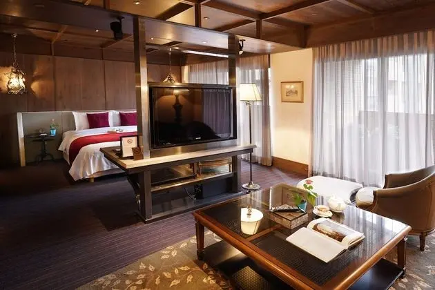 Deluxe Süit, 1 En Büyük (King) Boy Yatak, Business Dinlenme Salonu Kullanımı (no free parking)