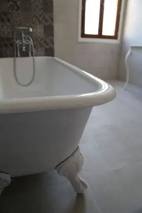 Deluxe Tek Büyük Yataklı Oda, Küvet