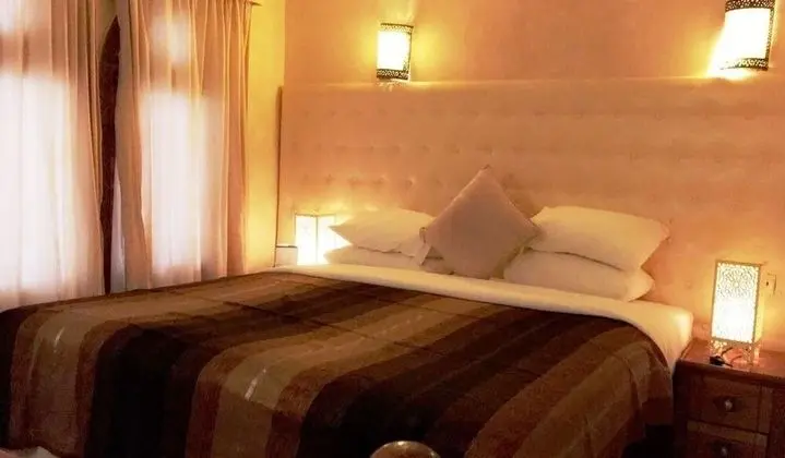 Standard Tek Büyük veya İki Ayrı Yataklı Oda, Özel Banyo