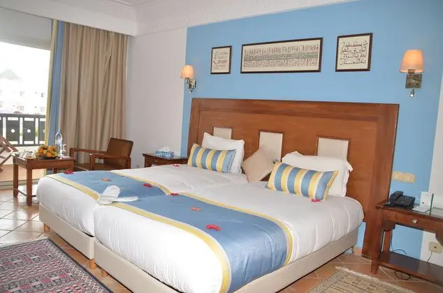 1 Çift Kişilik Veya 2 Tek Kişilik Yatak Sea View