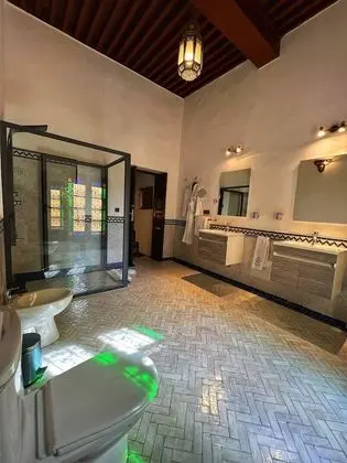 Deluxe Süit, Banyolu/Duşlu, Havuz Manzaralı (vue sur patio)