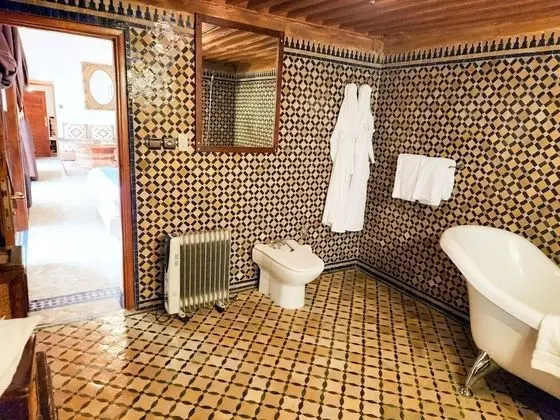 Deluxe Süit, Banyolu/Duşlu, Havuz Manzaralı (vue sur patio)
