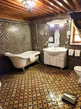 Deluxe Süit, Banyolu/Duşlu, Havuz Manzaralı (vue sur patio)