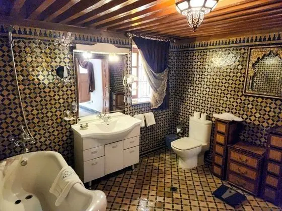 Deluxe Süit, Banyolu/Duşlu, Havuz Manzaralı (vue sur patio)