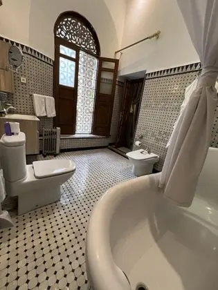 Süit, Banyolu/Duşlu