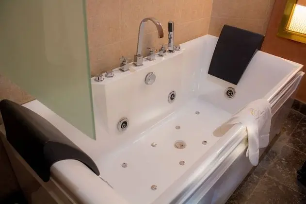 Luxury Süit, Havuz Manzaralı