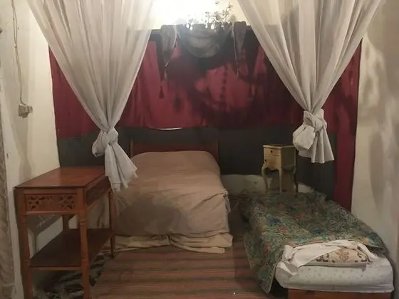 Üç Kişilik Oda