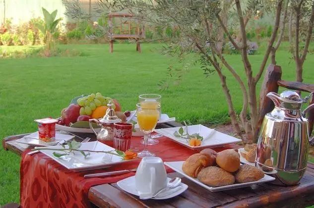 Comfort Oda, Teras, Bahçe Manzaralı