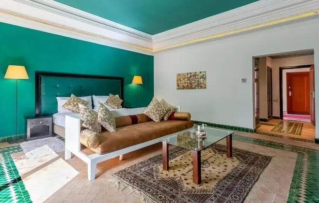 Deluxe Oda, 1 Büyük (Queen) Boy Yatak