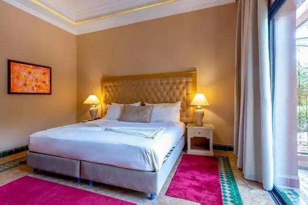 Deluxe Oda, 1 Büyük (Queen) Boy Yatak