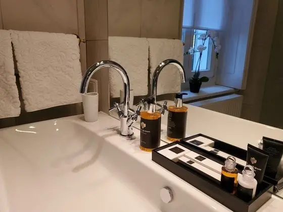 Exclusive Tek Büyük Yataklı Oda