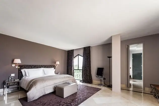 Lounge Suite