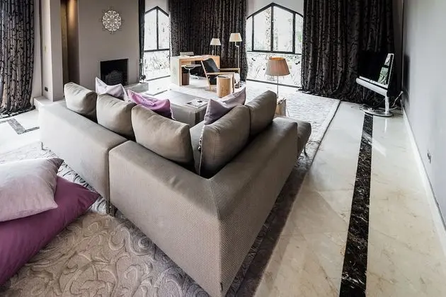 Lounge Suite
