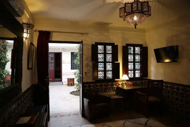 Luxury Tek Büyük veya İki Ayrı Yataklı Oda, Veranda, Avlu (RYAD)