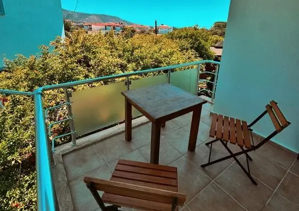 Çift Kişilik, Bahçe Manzaralı