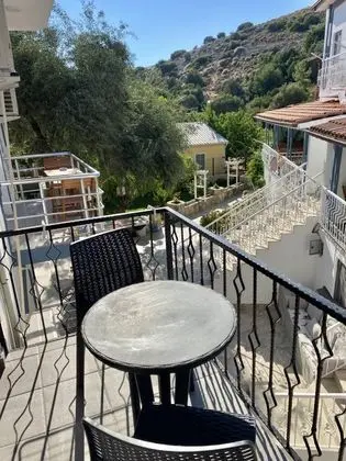 Standart Oda, Manzarasız, Balkonlu