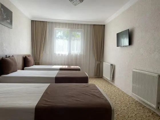 Üç Kişilik Oda, Şehir Manzaralı